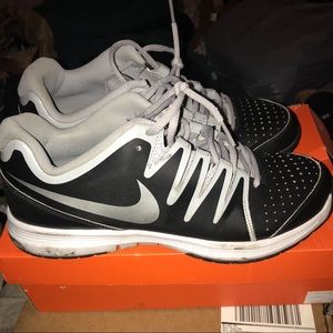 Men’s Nike Vapor Court Sneakers